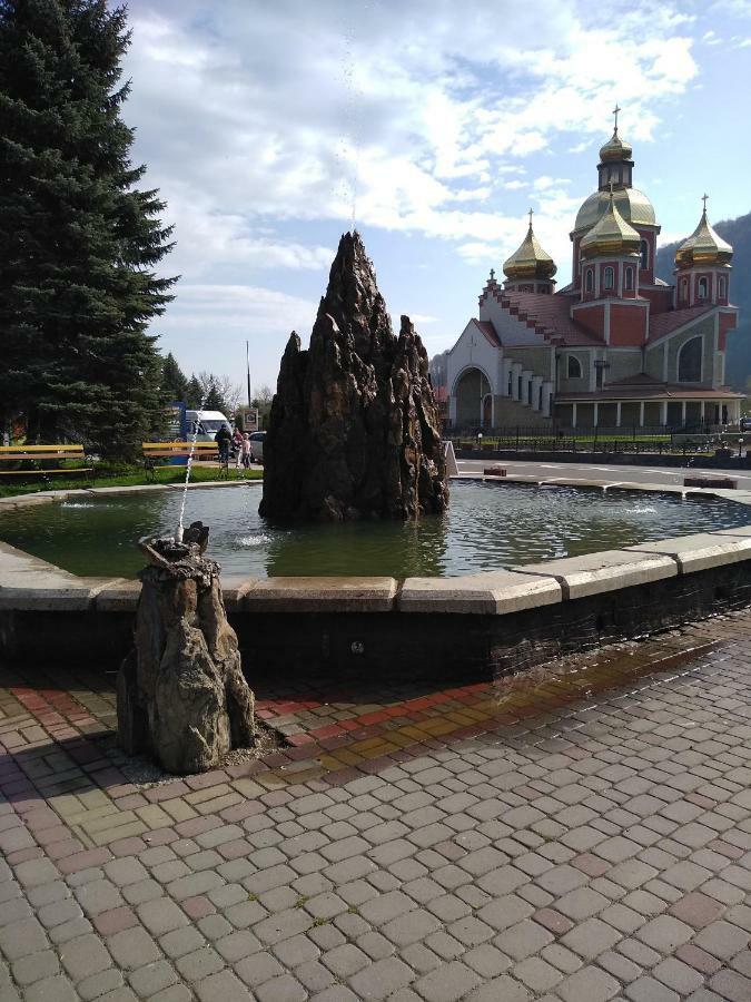 야렘체 Карпатські Ночі Чан На Території 아파트 외부 사진